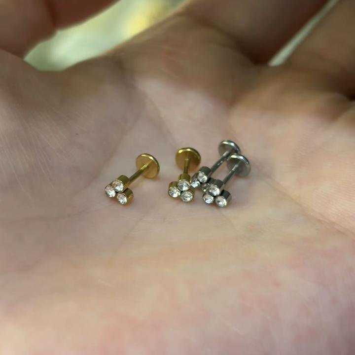 Dainty 3 dot studs