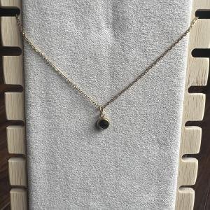 Black dainty necklace