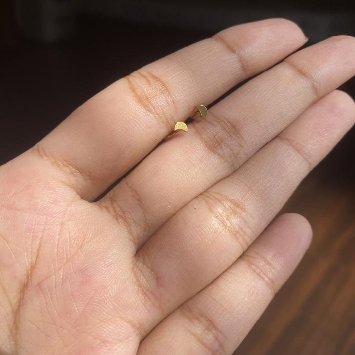 Moon stud