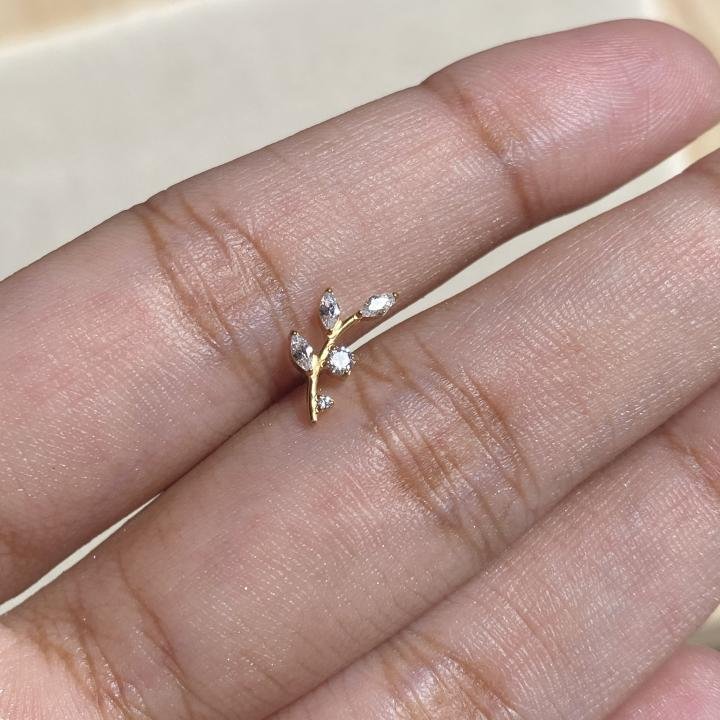 Leafy studs